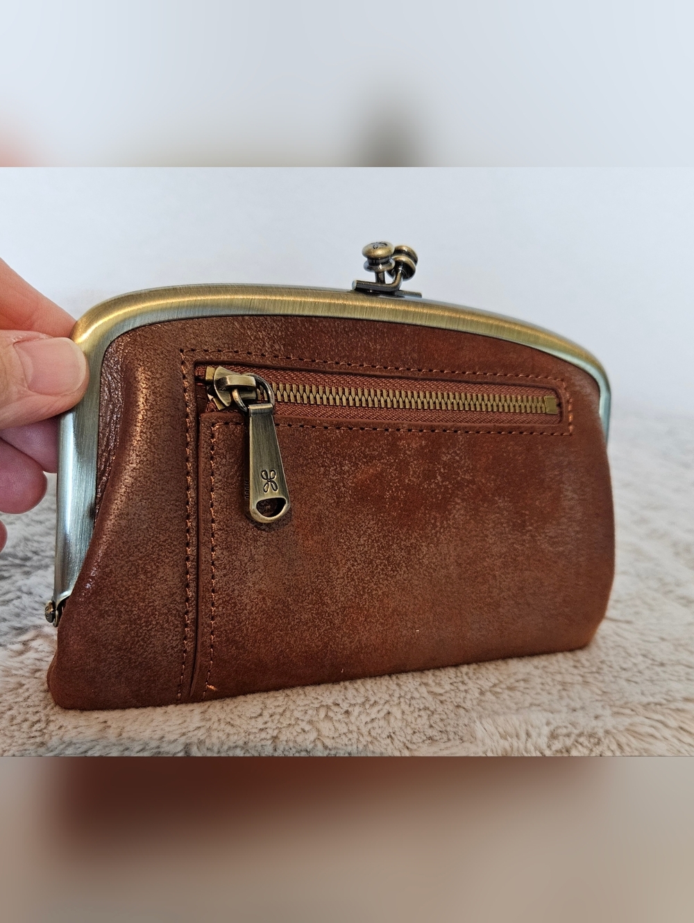 Hobo - Cora Medium Framed Wallet - Kisslock - Light Brown "Patina" - NWOT